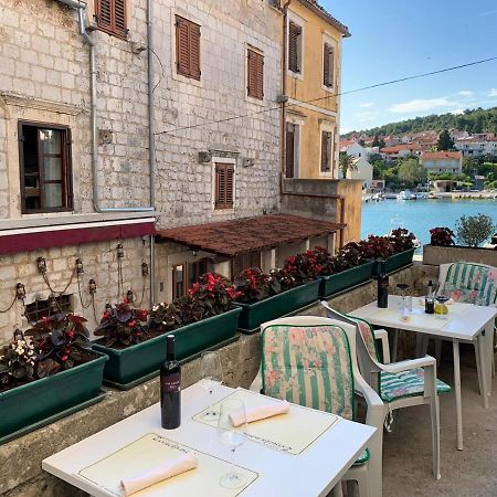 Residence Bella Stari Grad  Bagian luar foto