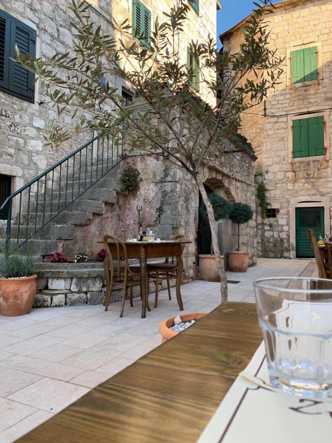 Residence Bella Stari Grad  Bagian luar foto