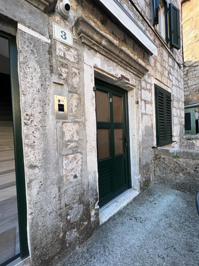 Residence Bella Stari Grad  Bagian luar foto