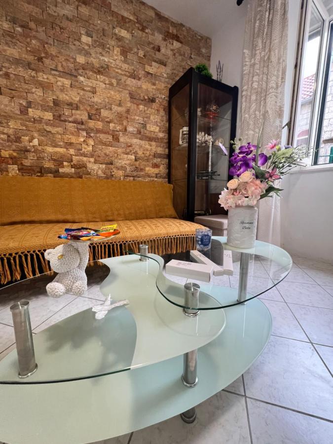 Residence Bella Stari Grad  Bagian luar foto