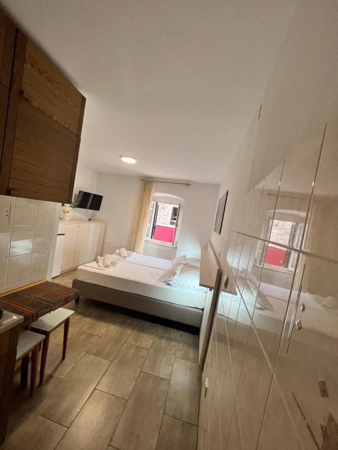 Residence Bella Stari Grad  Bagian luar foto