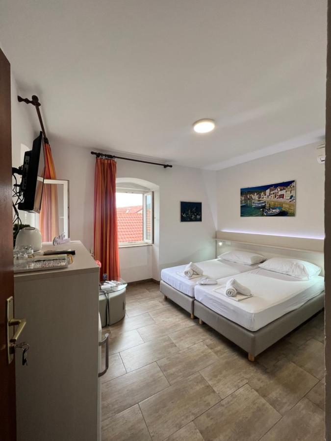 Residence Bella Stari Grad  Bagian luar foto