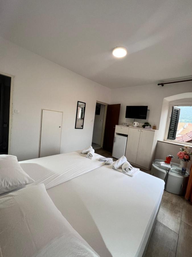 Residence Bella Stari Grad  Bagian luar foto